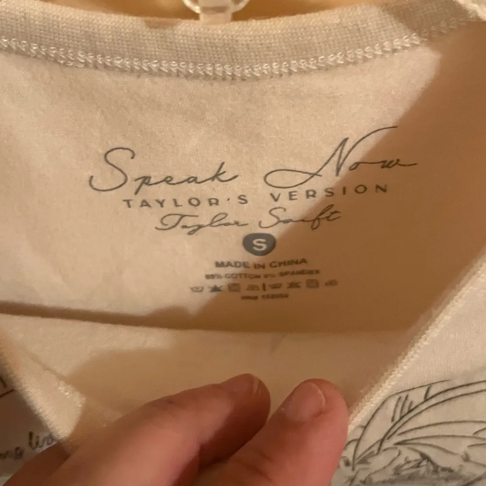 Speak Now TV Long Live How The Kingdom Lights Shined Cream Baby Tee - Image 5