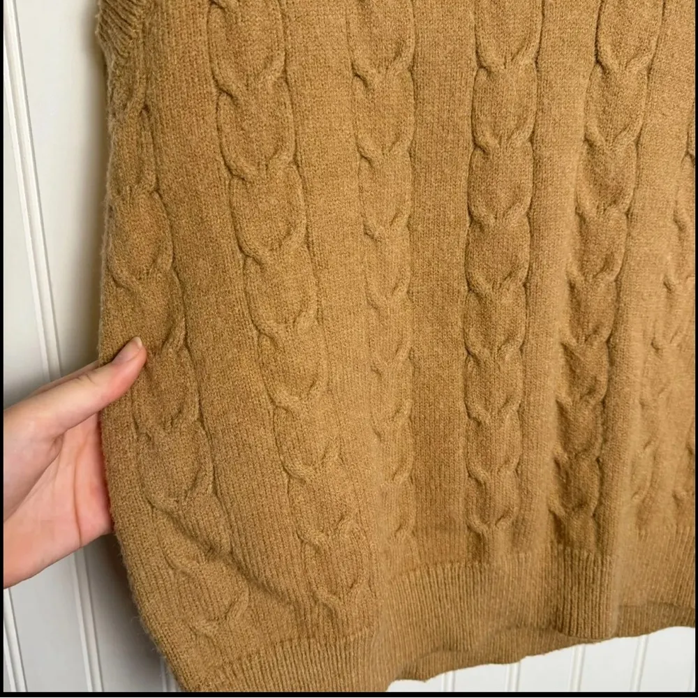 Princess Polly tan sleeveless oversized sweater vest size small/medium - Image 2