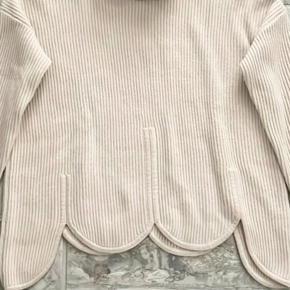 Chloé Kristyn Café Au Lait Anna Scallop Sweater, Size L, New w/Tag Retail $398 - Image 9