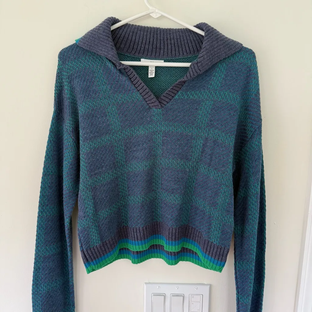 BP Blue and Teal Checkered V-Neck Sweater Size Small - Image 2