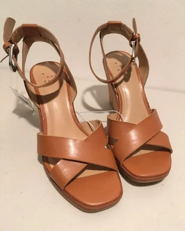 Wedge Heels, Size 7 1/2 Brown - Image 2