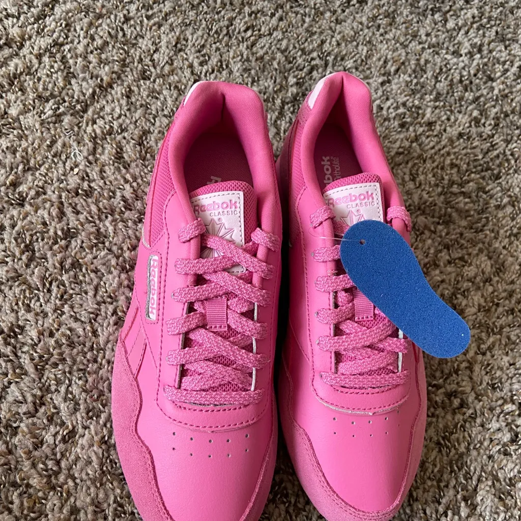 Reebok Pink Sneakers - Image 6