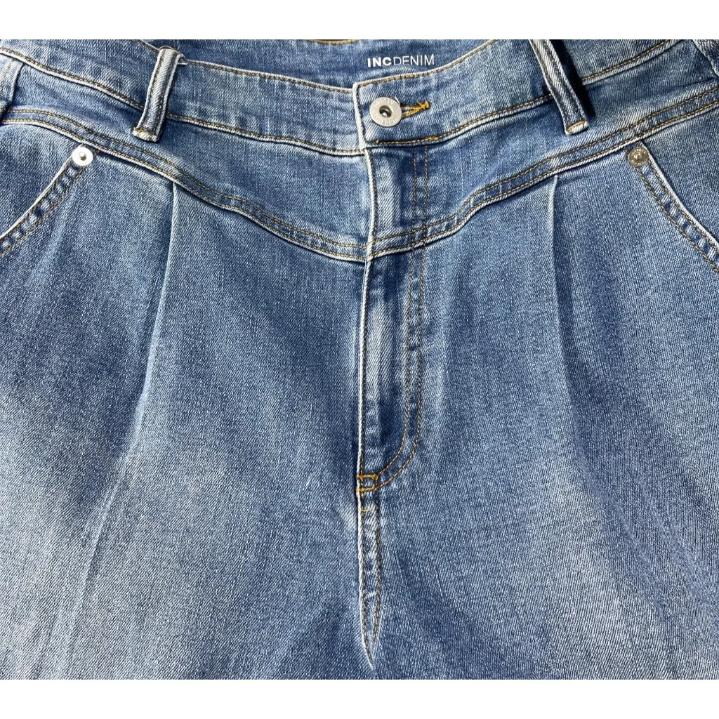 Inc Denim Tapered Baggy Jeans Pleats Size 12 Light/Medium Wash - Image 7