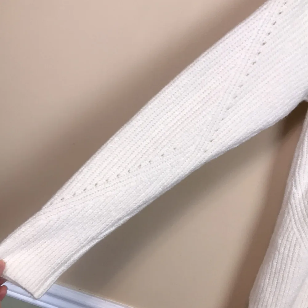 Old Navy Women’s Chunky Knit Ivory White Long Line Mock Neck Sweater - Image 4