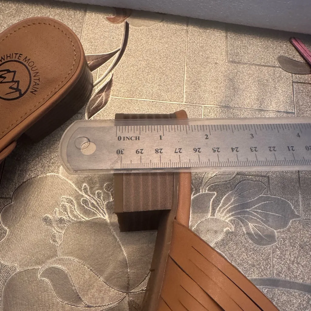 White Mountain Women's Brown Strappy Sandals - Image 9