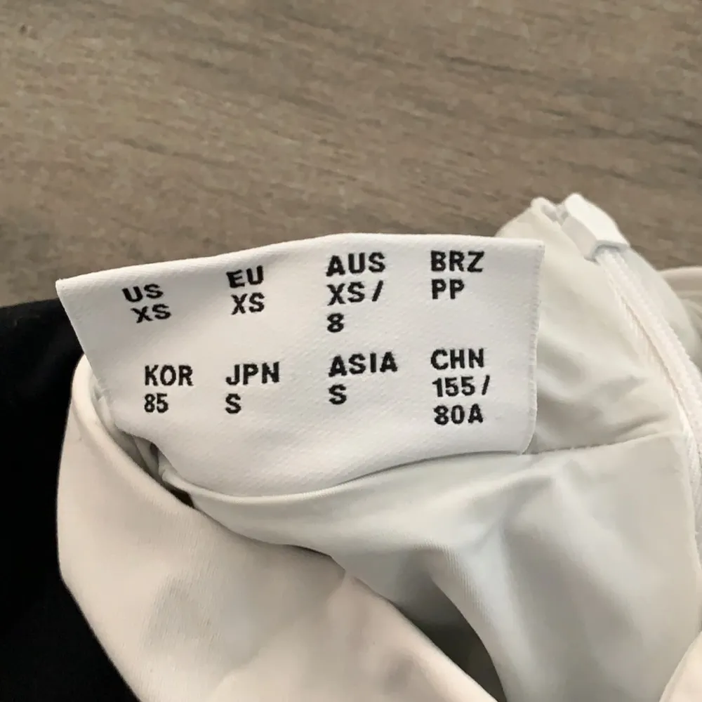 New balance staud crop long sleeve - Image 5