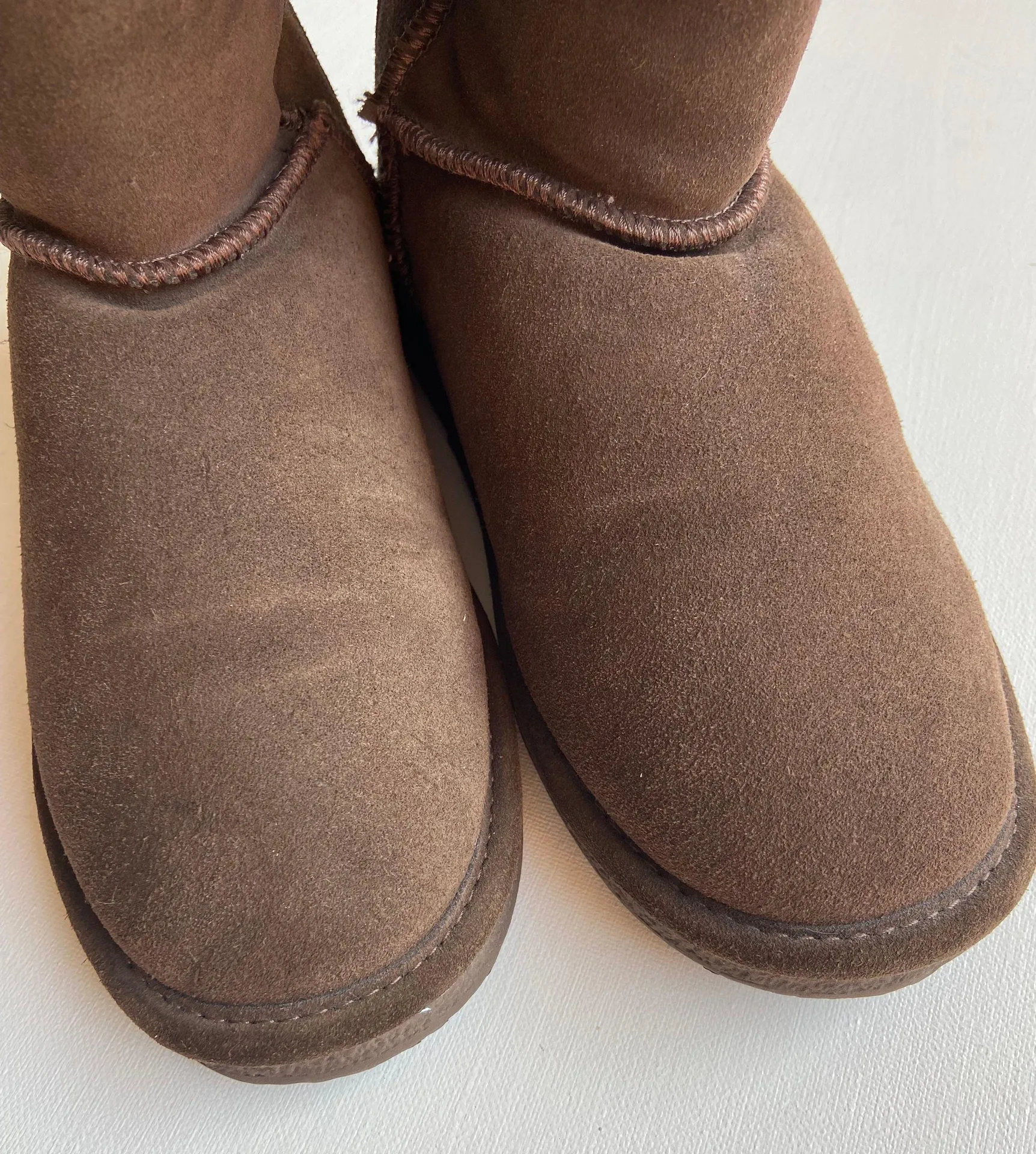 BEARPAW BreaPaw Shearling Boots EUC - Image 3