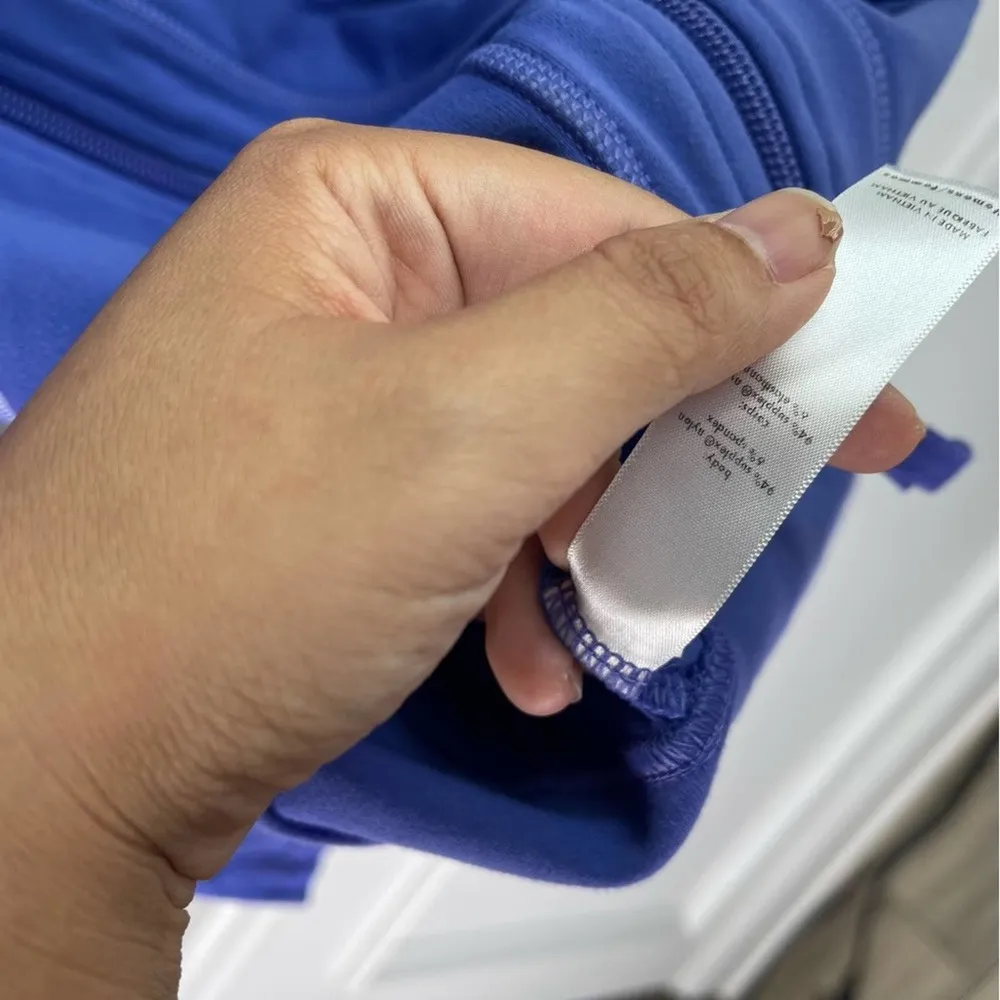 Lucy purple ultimate power zip‎ up jacket size small - Image 4