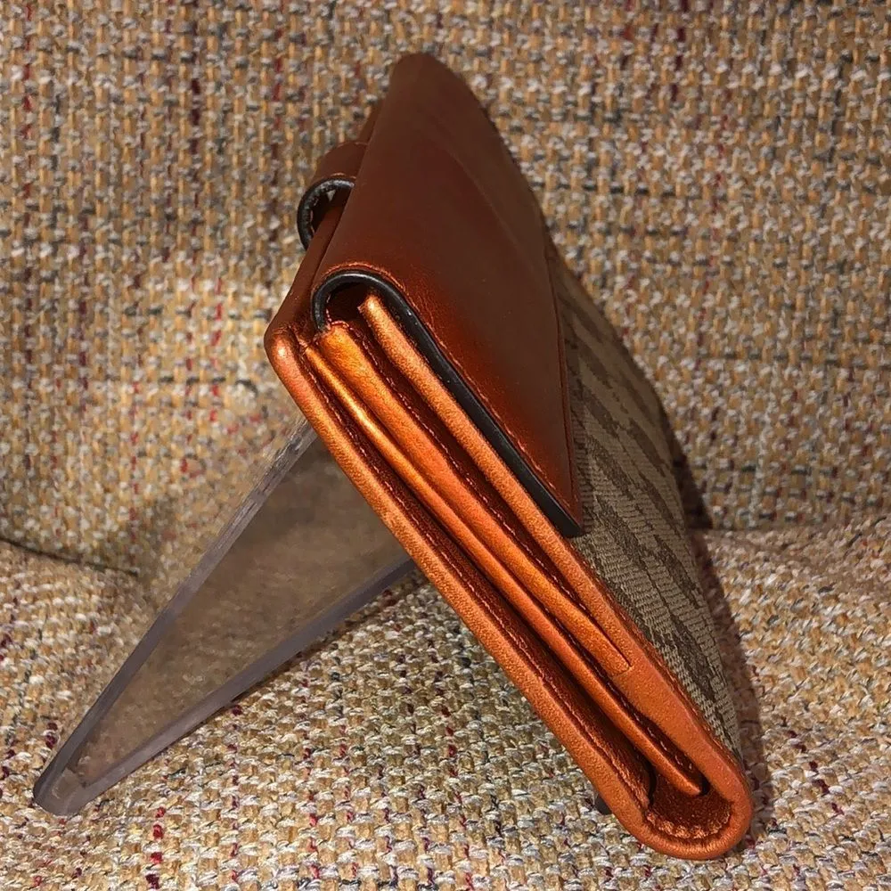 GUCCI GG Monogram Canvas & Leather Heart Clasp Full Length Continental Wallet - Image 3