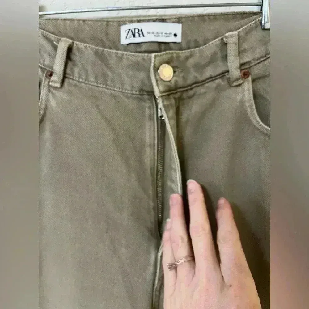 Zara - High waisted Oat Denim - Size 10 - Image 4