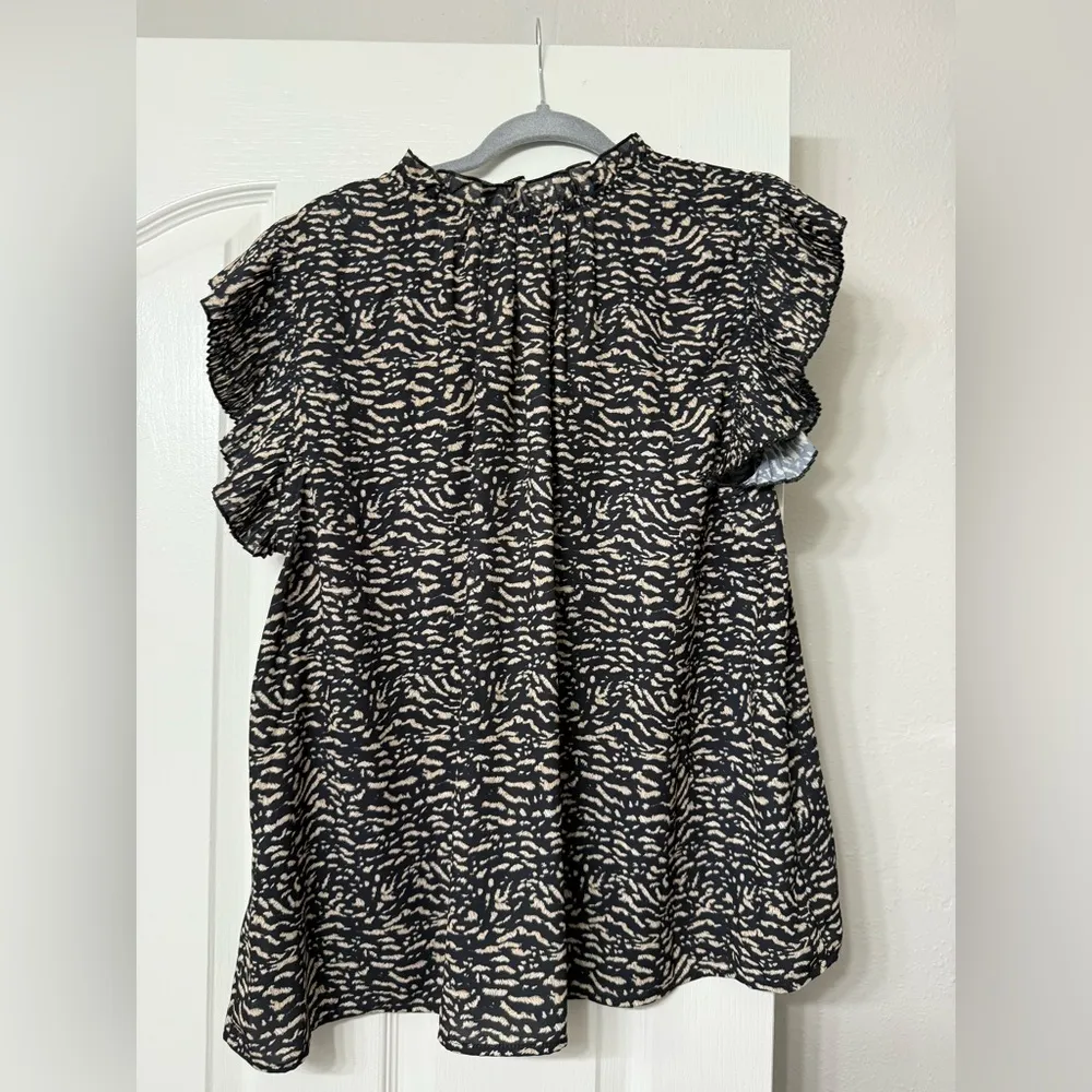 Voy Los Angeles Animal Print Pleated Sleeve Top w/ Tie Tan and Black Size undefined - Image 13