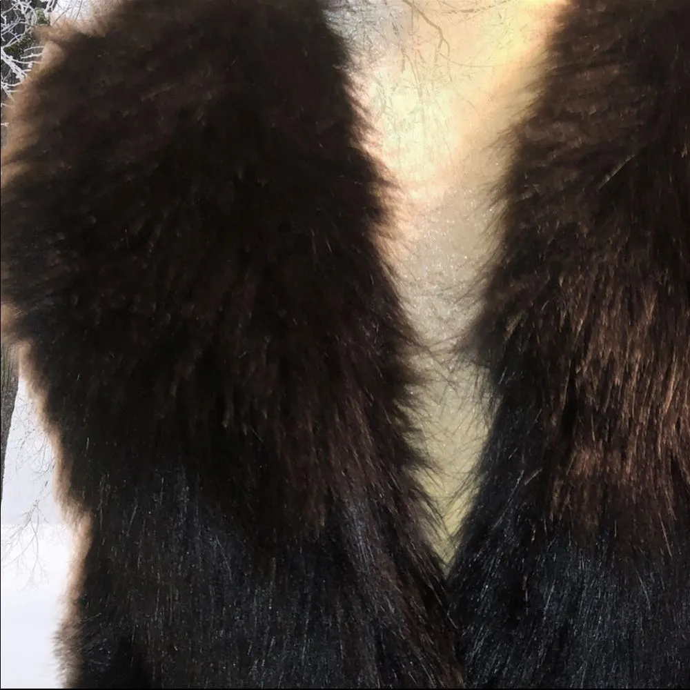 Faux fur totally trendy black vest size small - Image 2
