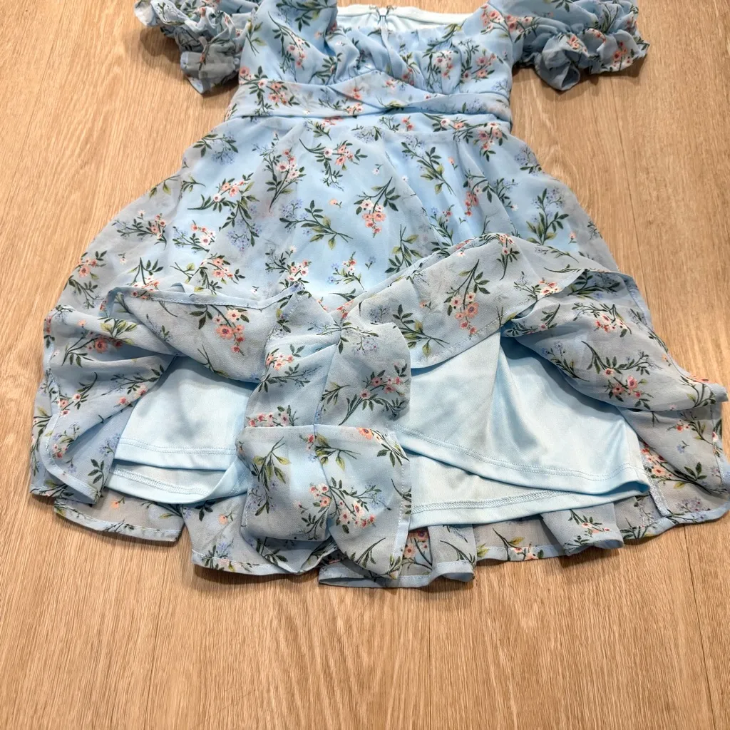 Francesca’s Floral Blue Romper - Image 3