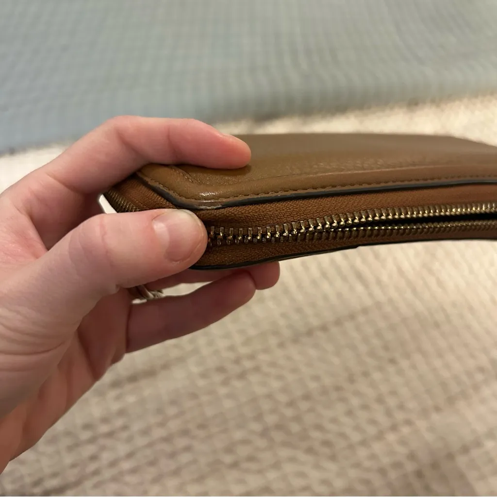 Tory Burch Serif T Multi-Gusset Zip Continental Long Wallet - Image 7