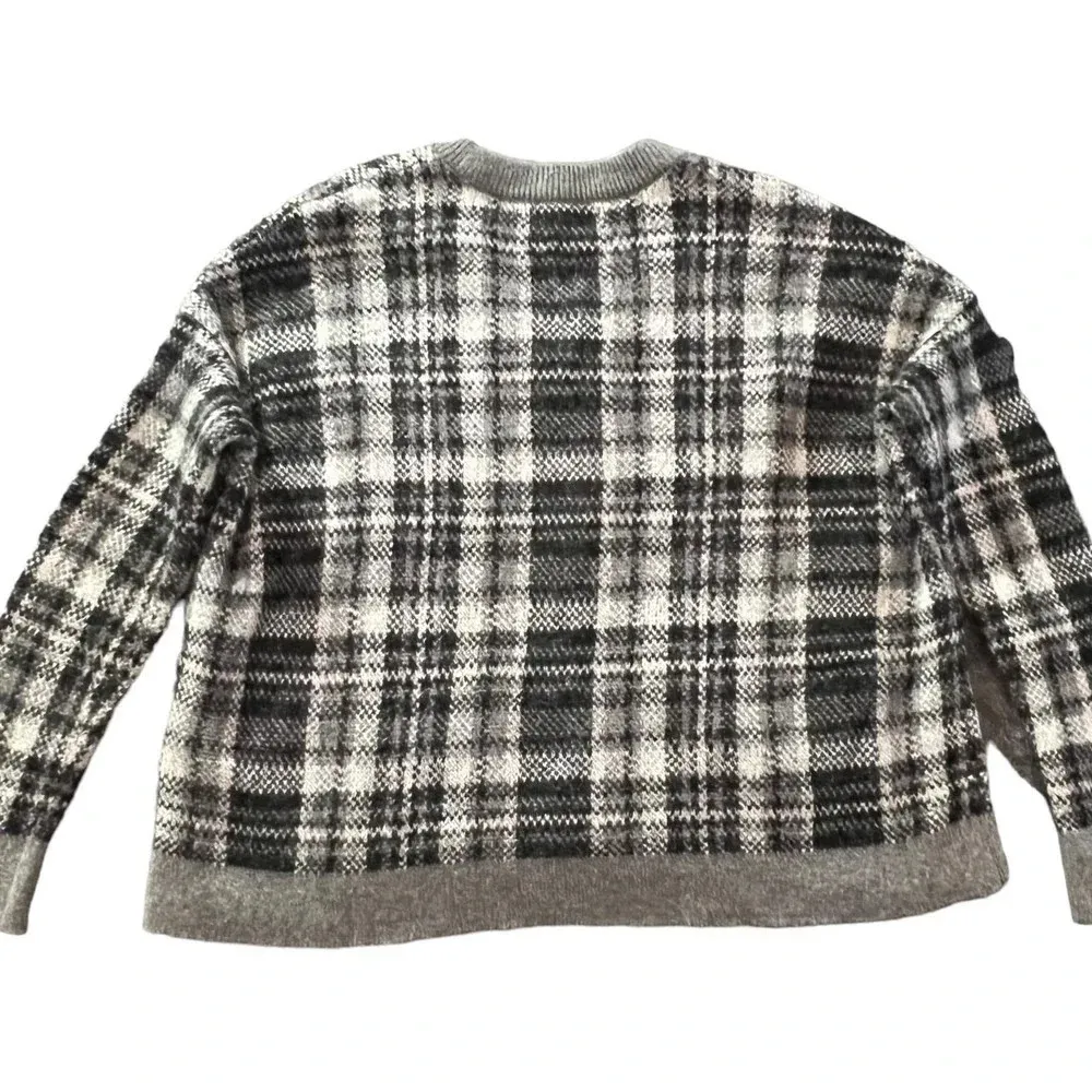 Banana‎ Republic Women's Small Oversized Short Wool Blend Plaid V-Neck Sweater - Image 4