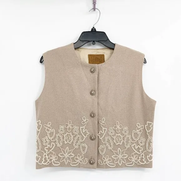 Double D Ranch Tan Wool Beaded Vest - Image 12