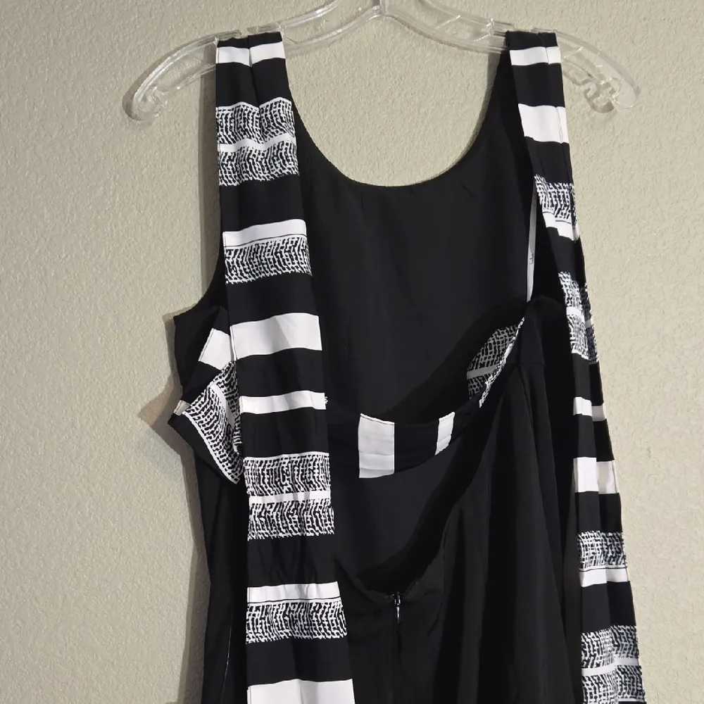 Lulu's Classic Black Mini Dress - Image 4