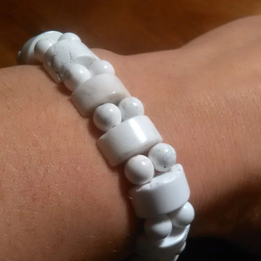 White Howlite Tanker Stretch Bracelet (6 - Image 12