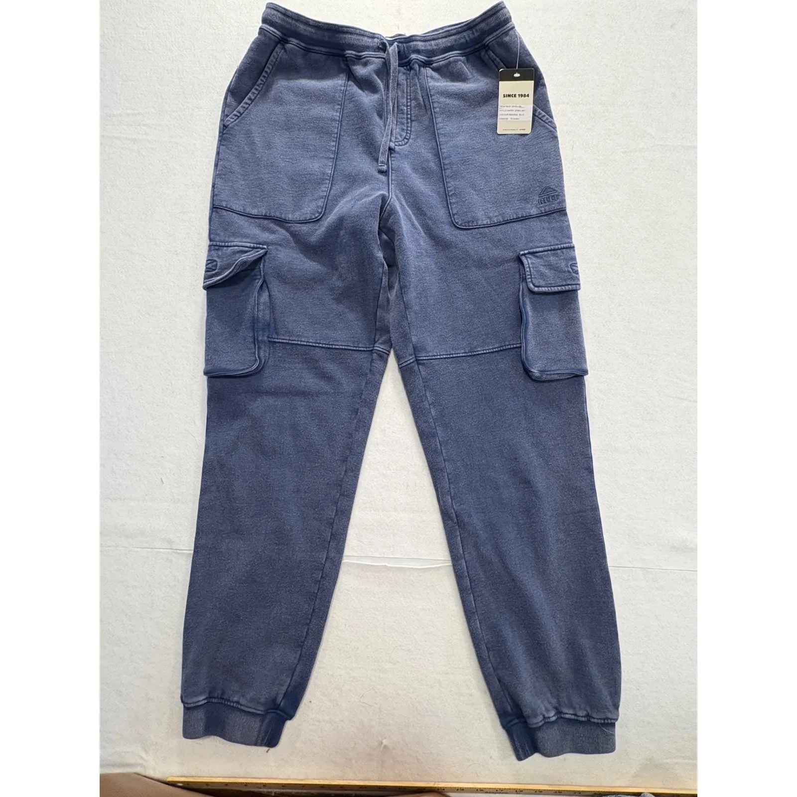 Reef Women's Blue Washed Cargo Jogger Sweatpants Medium NWT - Image 2