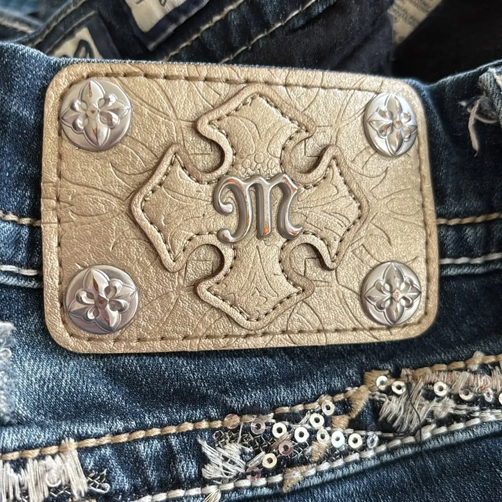 Miss Me Mid~Rise Boot Denim Jeans Sz 29X32.5 Stretch Bling Flap Pockets Distress - Image 5