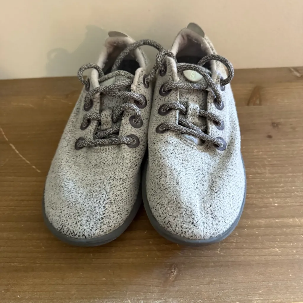 Allbirds Women's gray Wool Runners US 7 - Image 4