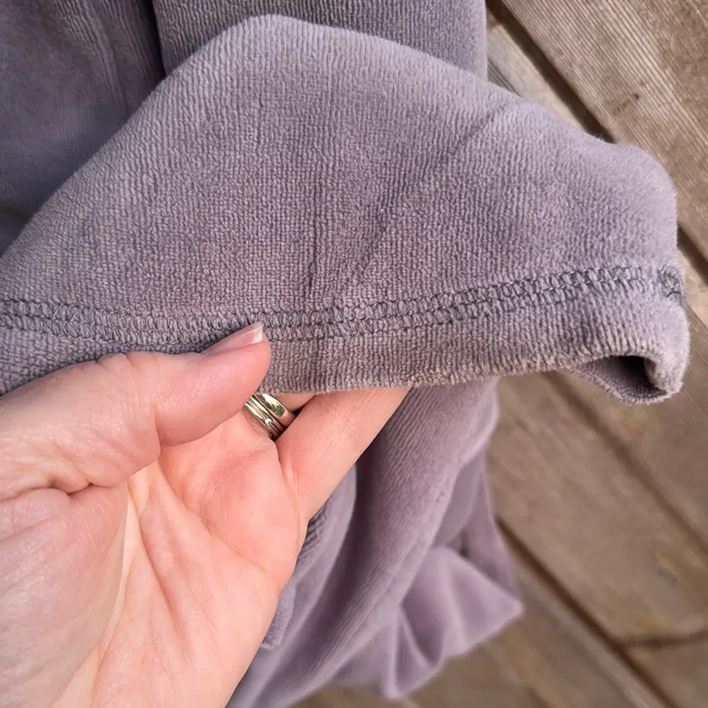 NY&Co gray Velour Tracksuit with zip up Hoodie pull on flare pants Y2K small - Image 6