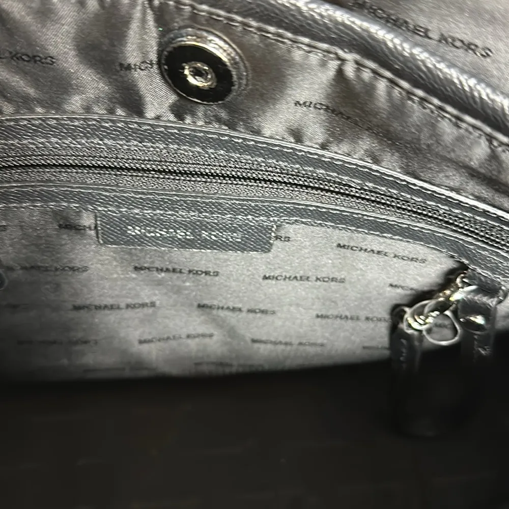 Maddie Medium Crossgrain Leather Tote Bag - Image 9