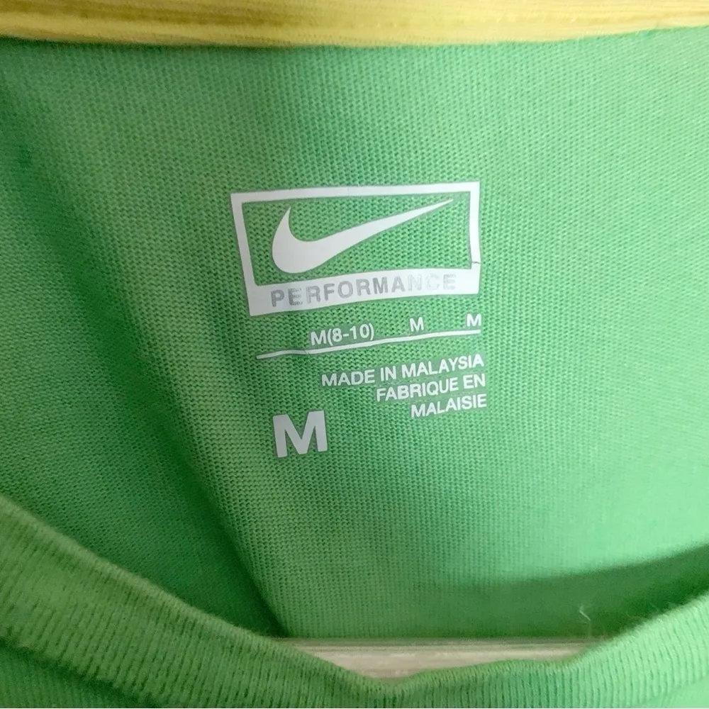 Nike Women's Dri-FIT One Short-Sleeve Tiny Fit Performance Tee M - Image 3