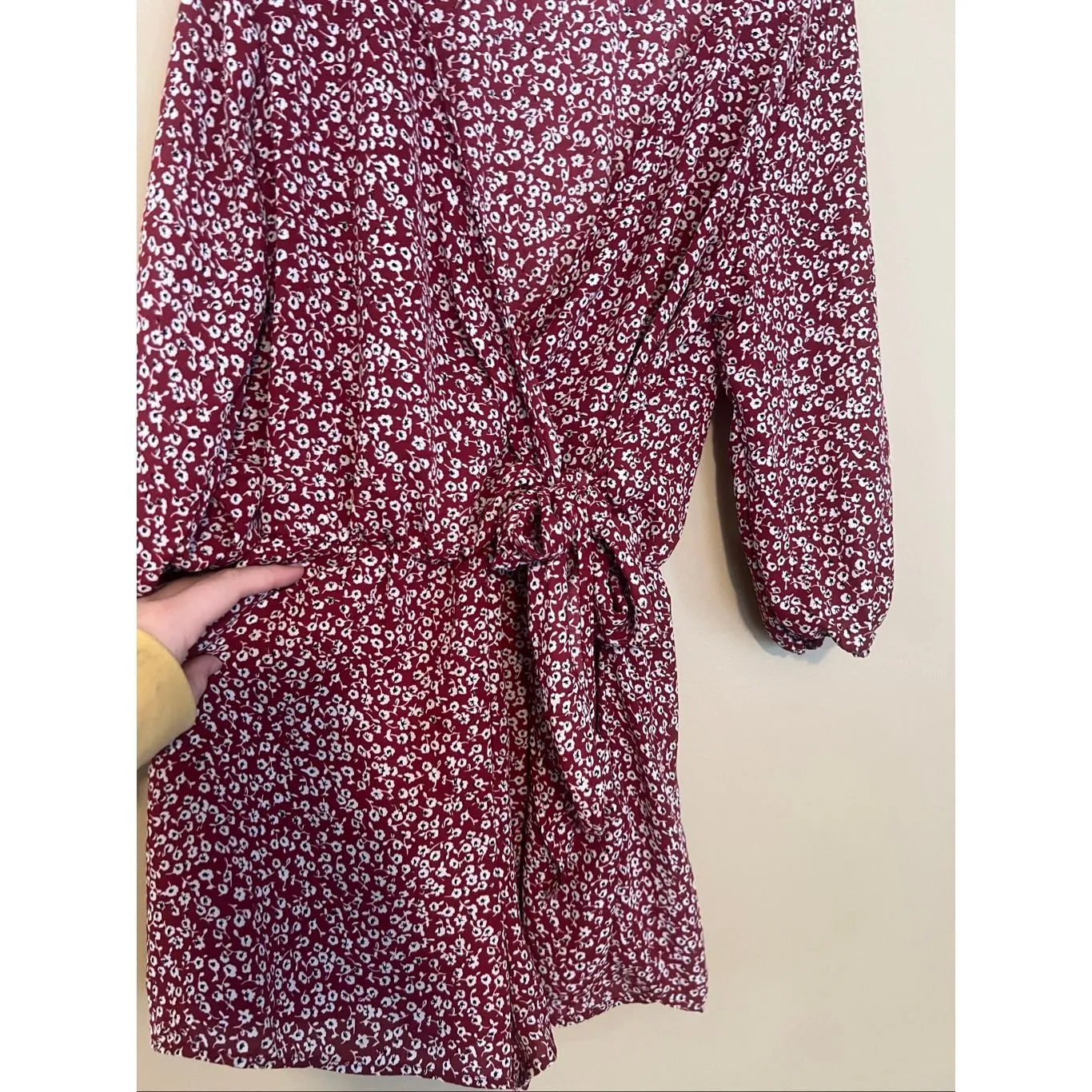 Dee Elle  Floral Print Romper Woman’s Size Large One Piece - Image 3