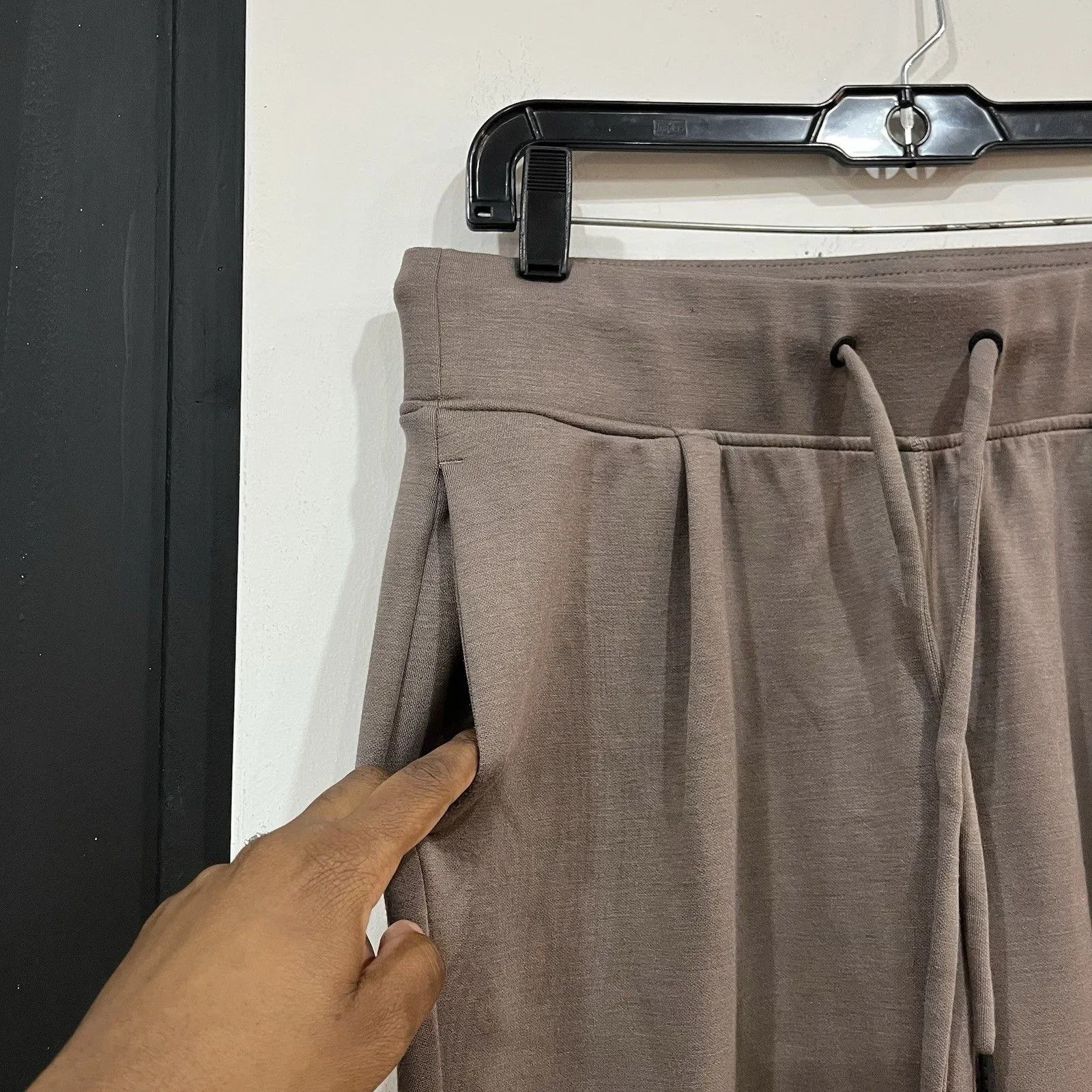 Gaiam Soft Drawstring Brown Sweatpants Size Small Yoga Activewear - Image 3