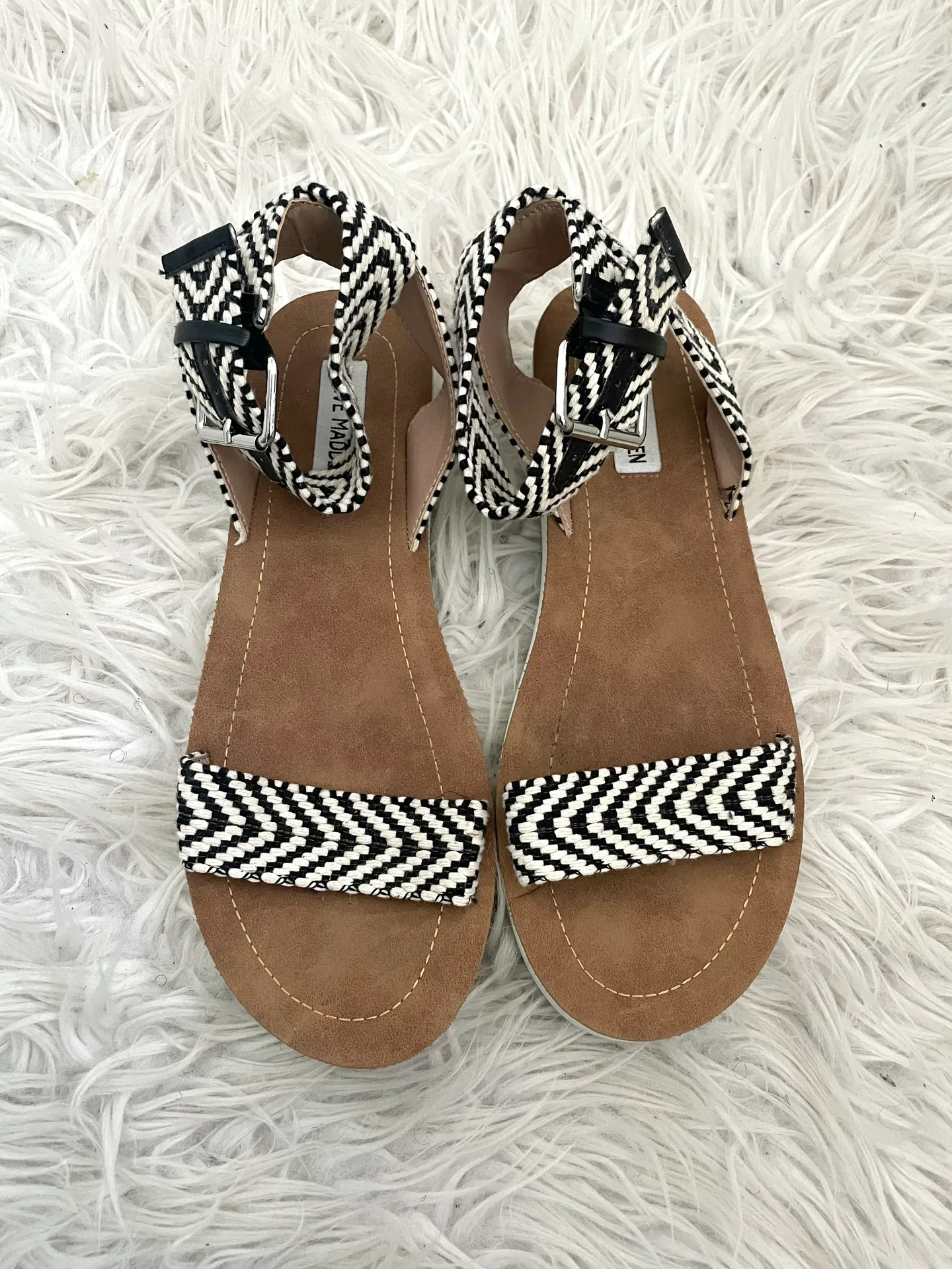 Steve Madden Platform Sandles  - Image 3