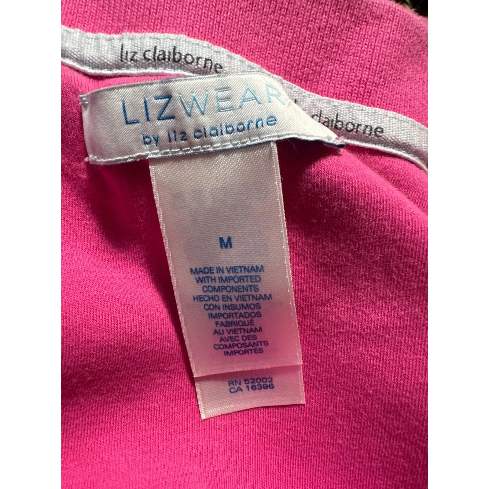 Vintage LIZ WEAR Preppy Hot Pink Collared Short Sleeve Shirt Size Medium - Image 3