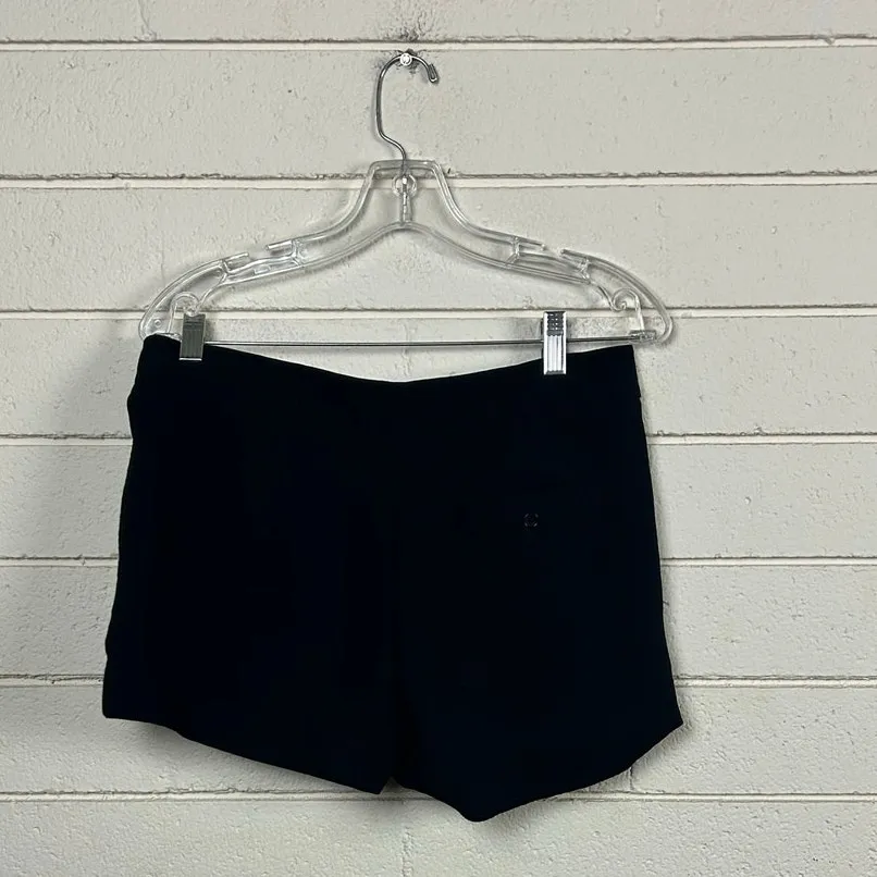 Aritzia  Wilfred Black Shorts size 6 - Image 2