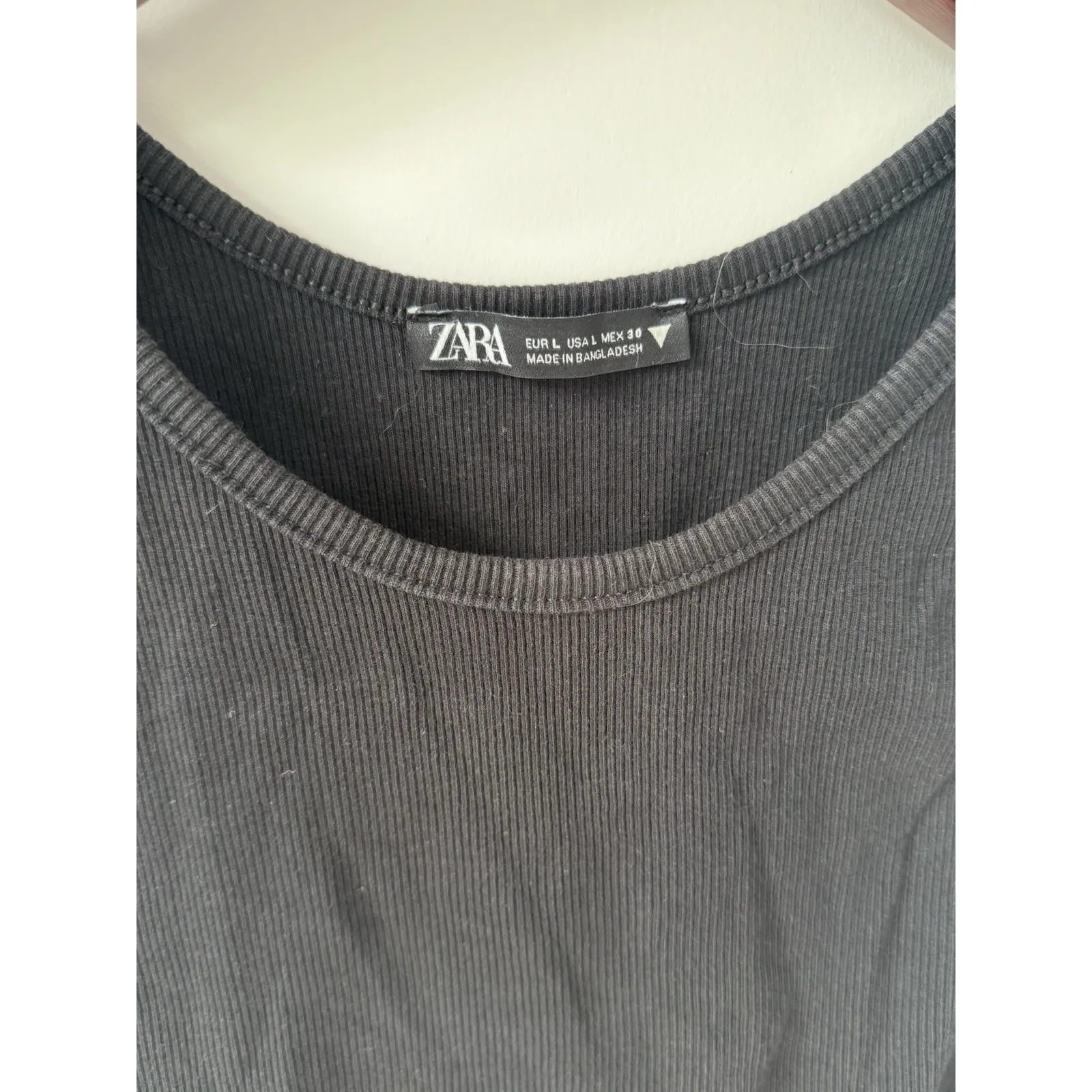 Zara Womans Black Basic Crew Neck Ribbed Knit‎ Crop Tank Top Size Large Staple - Image 3