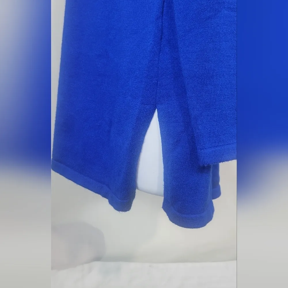 Cable & Gauge crew neck rhinestone embellished pullover sweater size medium - Image 3