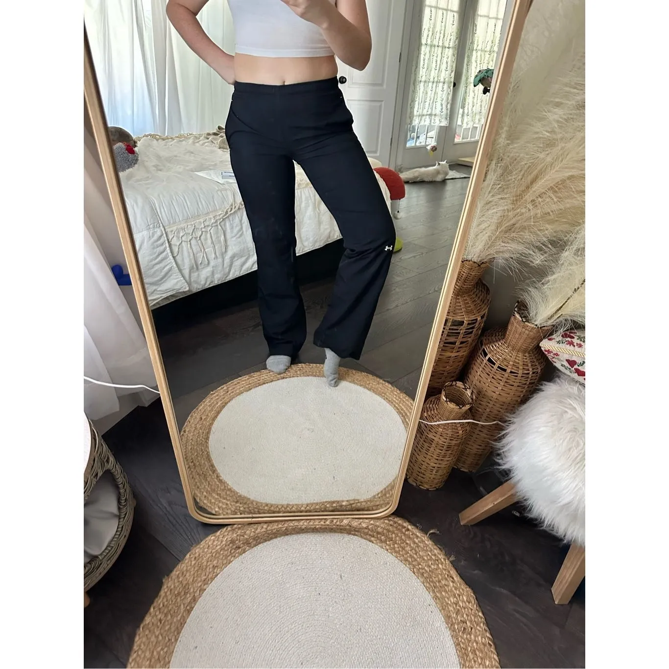 Under Armour Women’s Extra Small Black Track Pants - Image 2