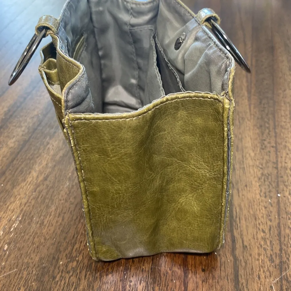 Pouchee Small olive green leather organizer wallet - Image 7