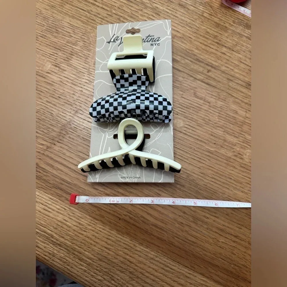 Hair Clips (3) NWT black and beige color block and one checkered print 4” clips - Image 3