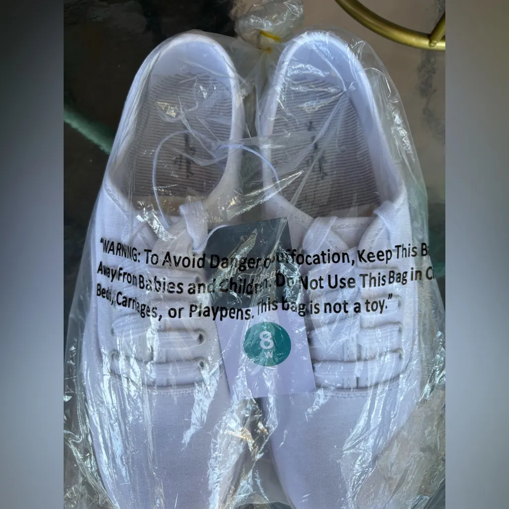 Universal Threads 🩵Universal thread Classic White Canvas Sneakers🩵 - Image 5