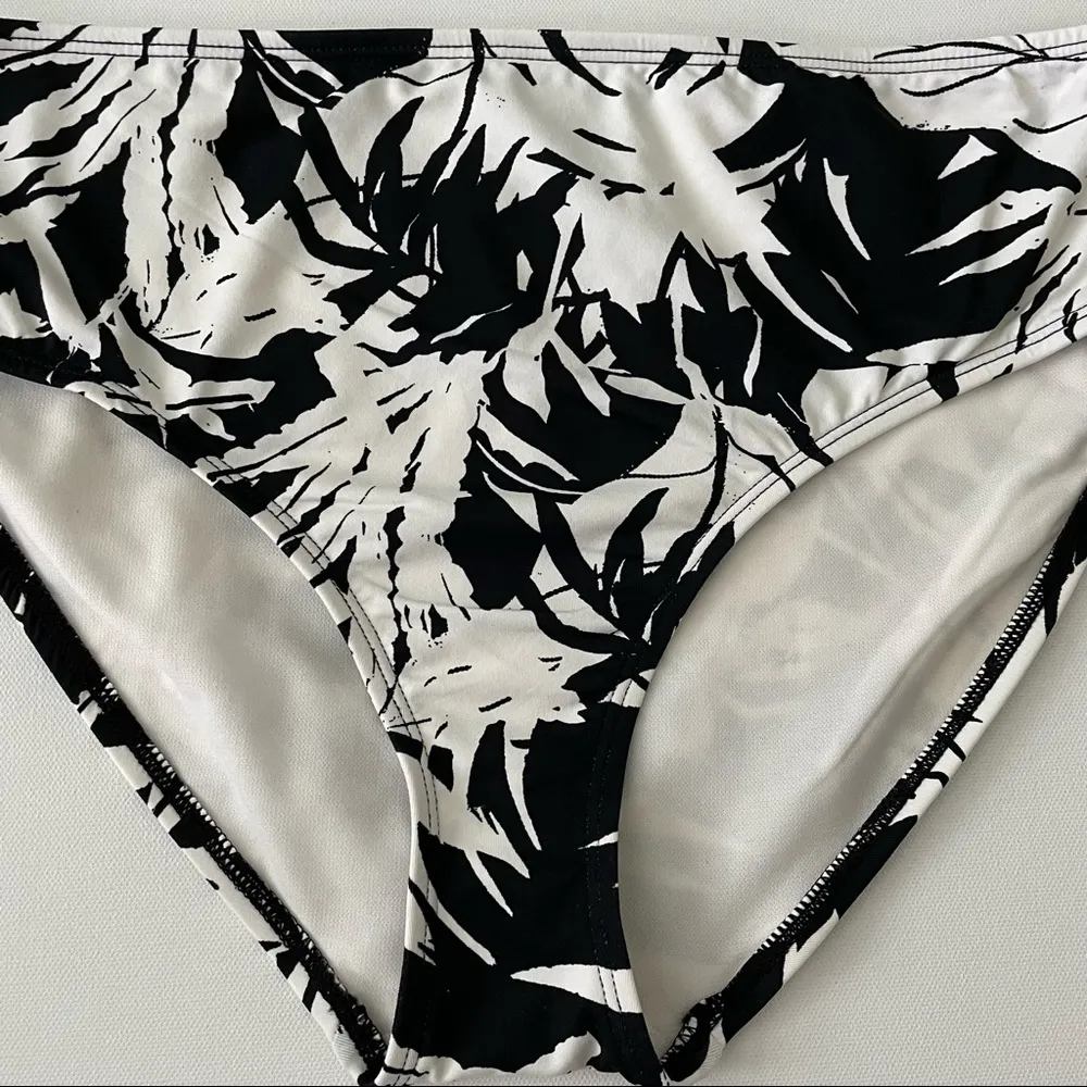 Catalina Swimwear Mid Rise Scoop Bikini Bottom Size S - Image 8