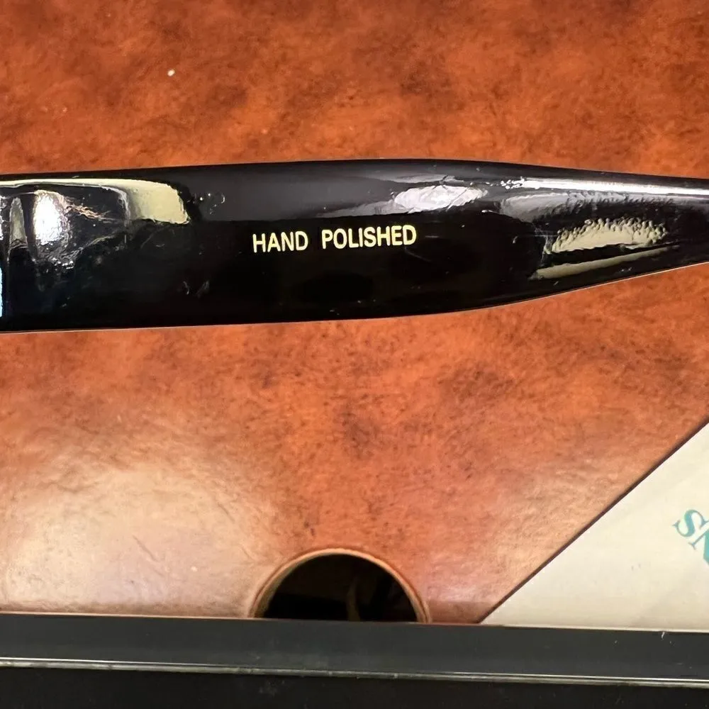 NWOT black oval sunnies with little rhinestone hearts UV 400 Black - Image 8