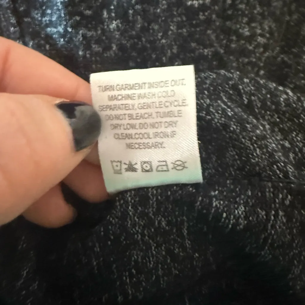 The Black Dog Muscle T Shirt Women’s Medium Heathered Charcoal - Image 7