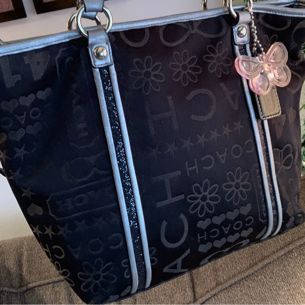 AUTHENTIC COACH BANDANA GLITTER GRAFFITI CANVAS / LIMITED EDITION - Image 5