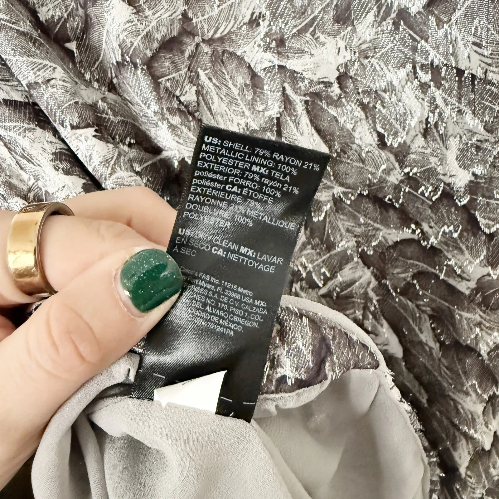 [White House Black Market] Silver Feather Print Surplice Long Sleeve Blouse Sz 4 - Image 11