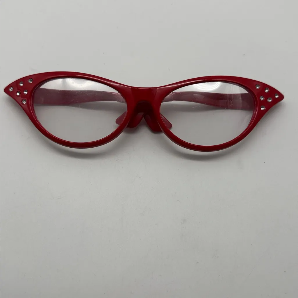 Overside Stylish Red Cat - Image 2