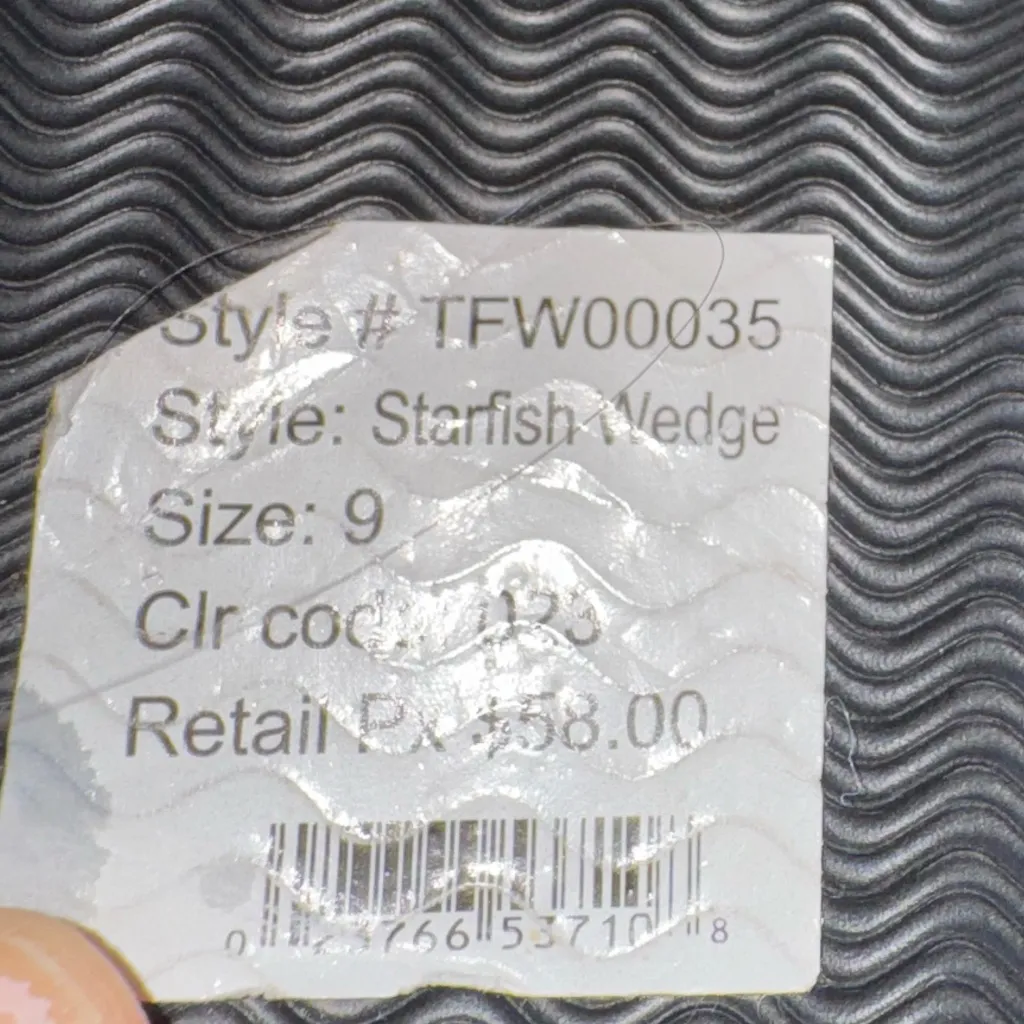 Tommy Bahama  Black Sandals with Sparkling Starfish NWOT - Image 6