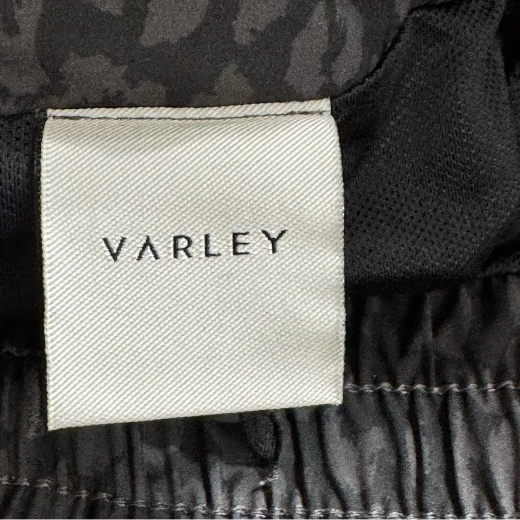 Varley  Kallin Running Shorts - Image 9