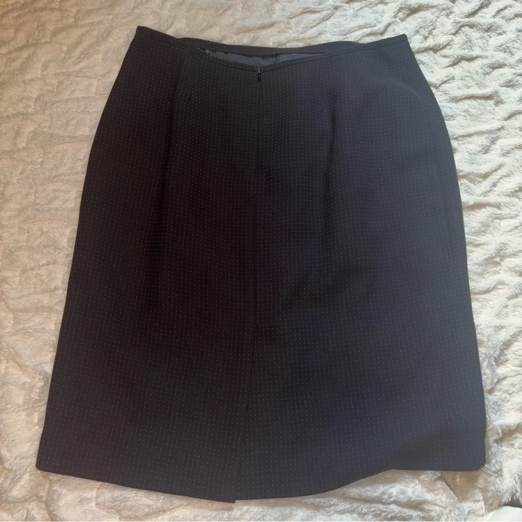 Le Suit  Skirt - Image 4
