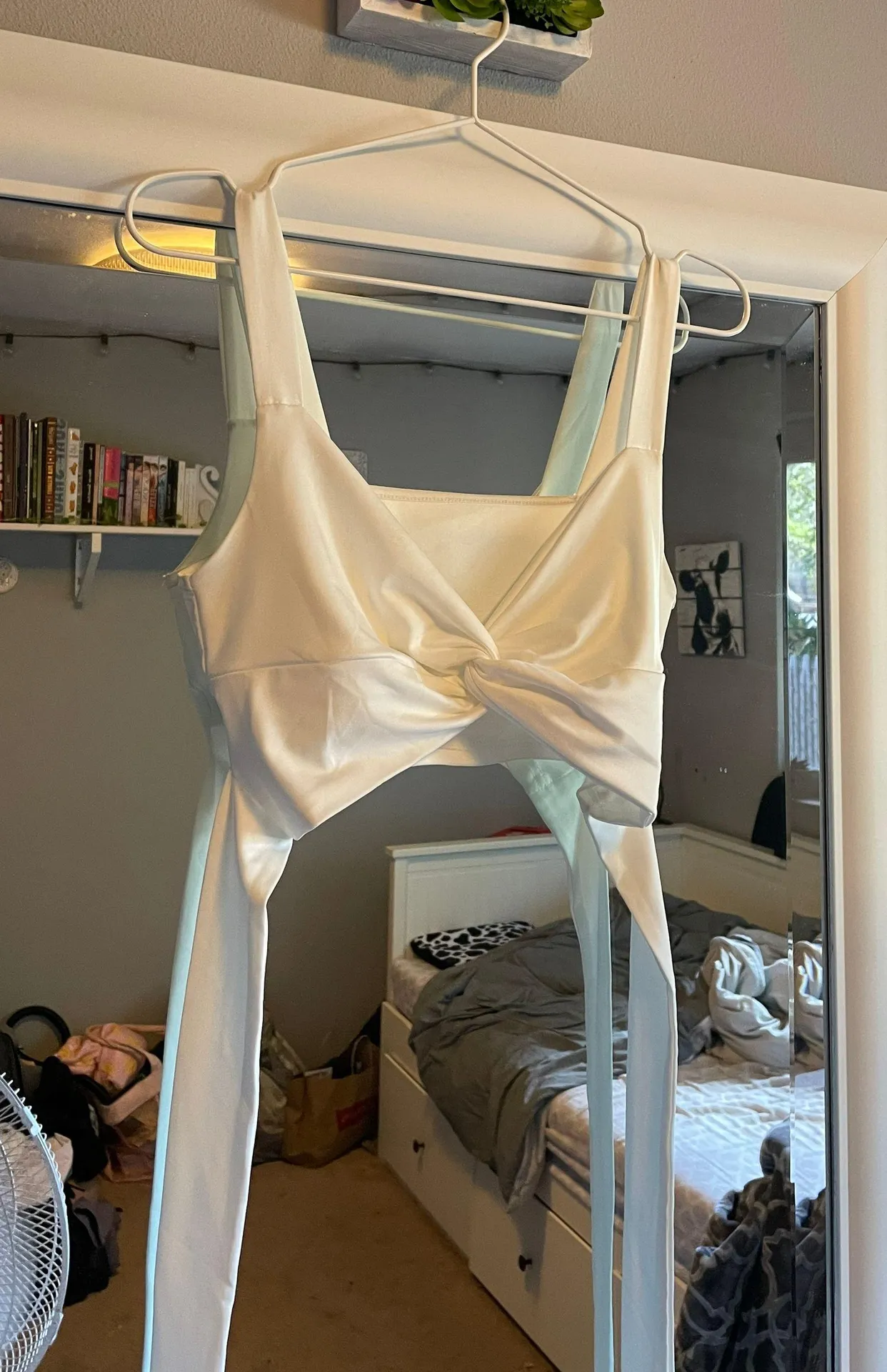 White Cross Cross Wrap Cropped Tank Size L - Image 4