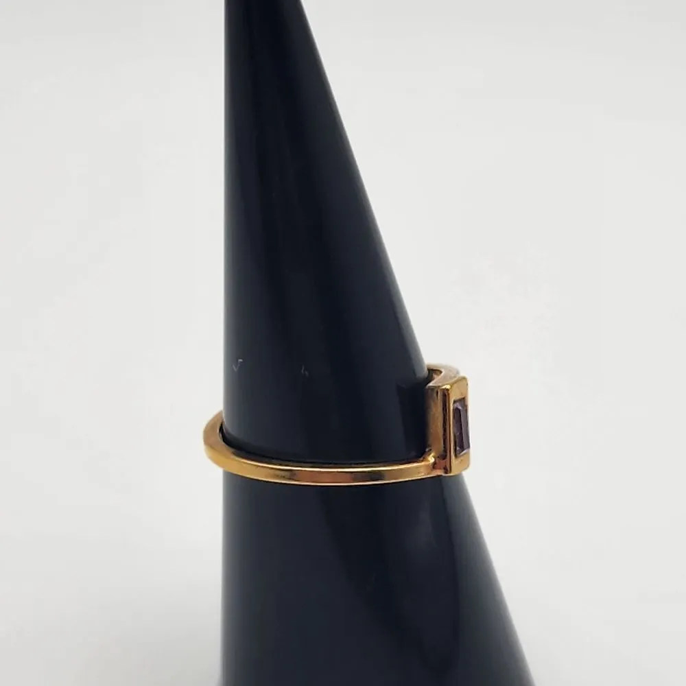 Vintage Avon Gold Tone & Purple Rhinestone Ring (7) - Image 3